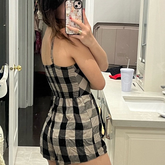 hollister romper/dress - Picture 3 of 6